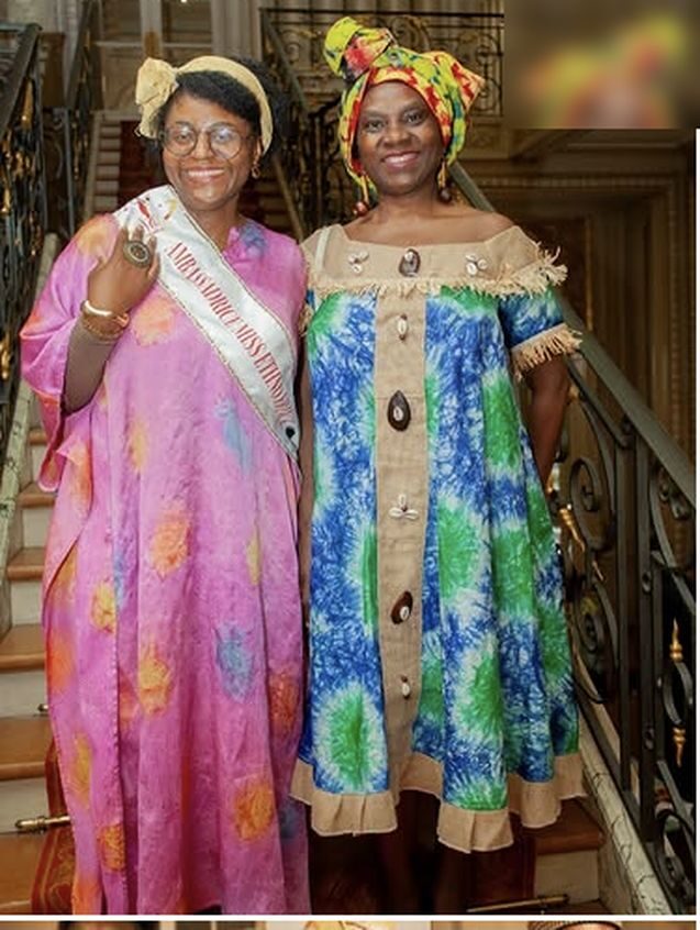 Tenues traditionnelles, édition précédente.